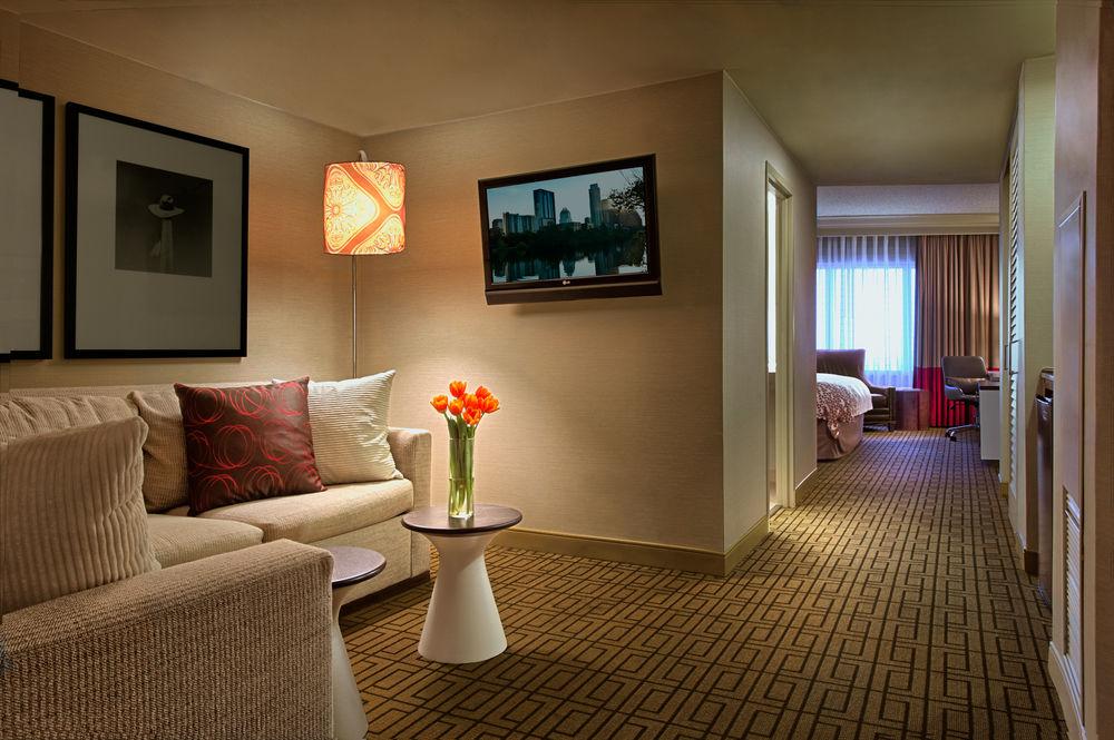 Renaissance Austin Hotel Exterior foto